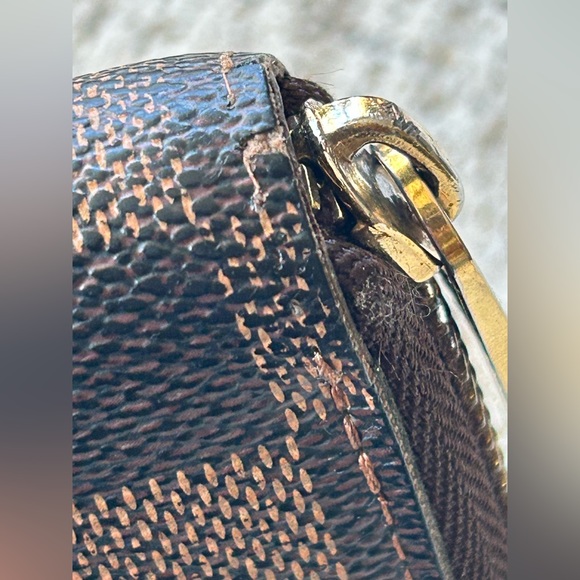 SOLD - Louis Vuitton Wallet - Picture 7 of 13